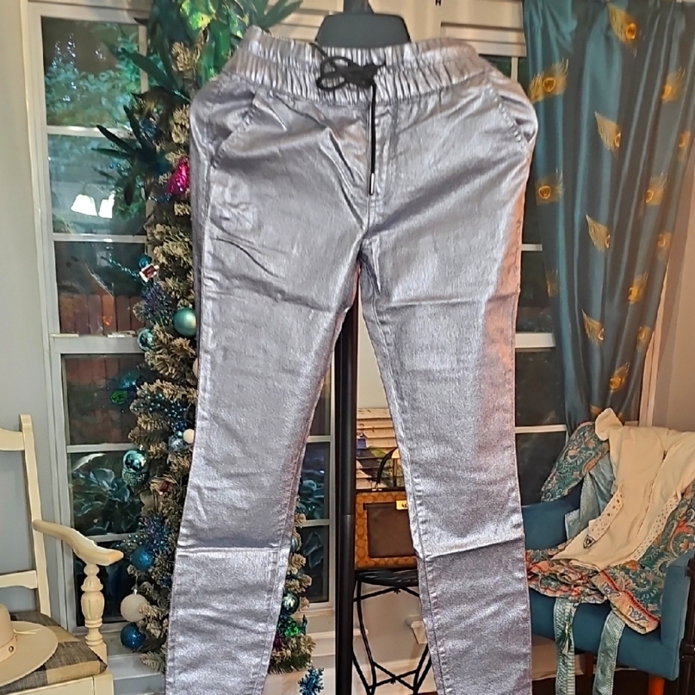 NWT Juicy Couture Silver Sweatpants Sleek Metallic Design